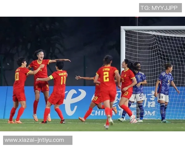 中国女足半场落后苏格兰三球张琳艳破门朱钰遭遇两次吊射失误